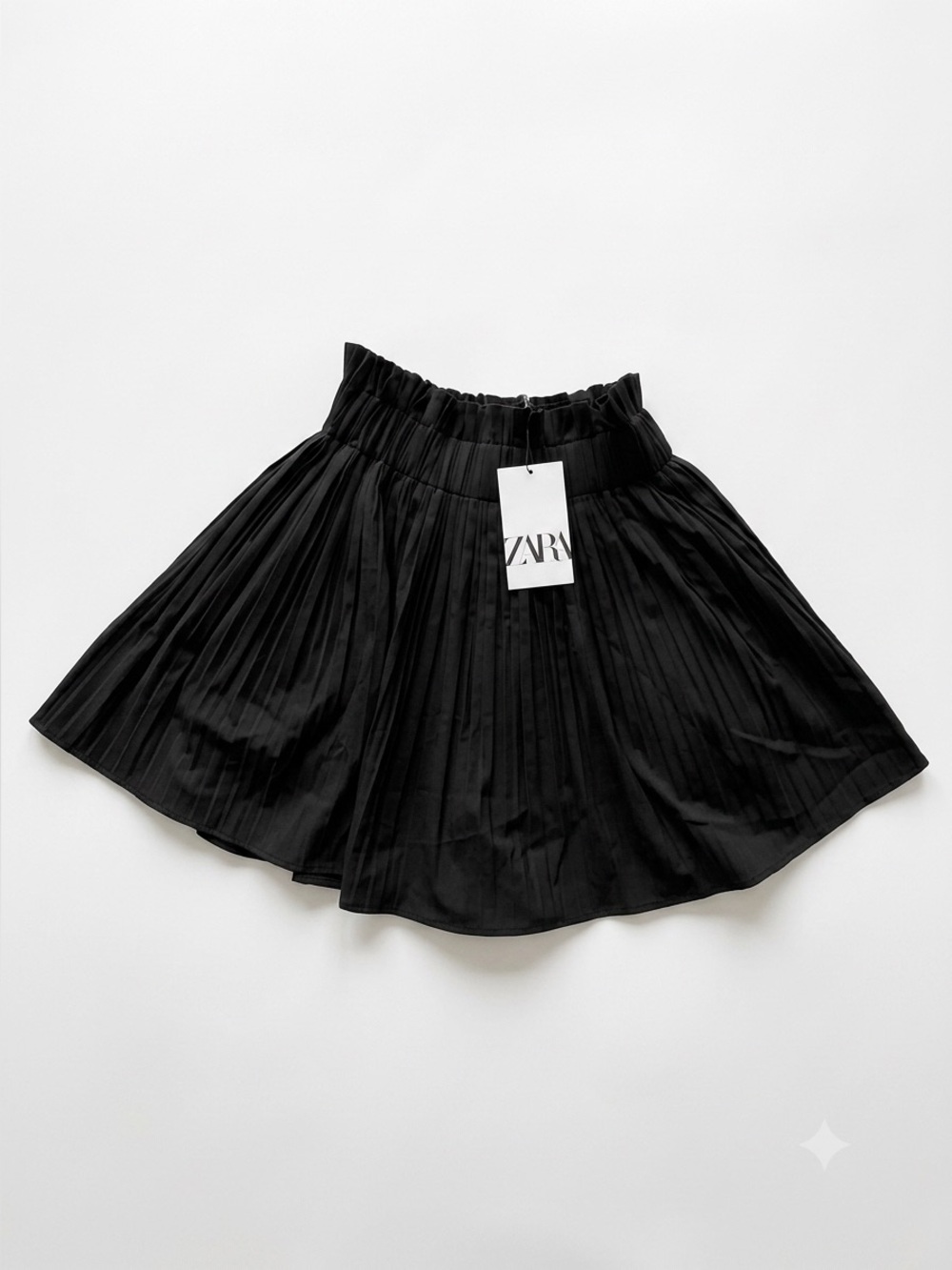 NWT Zara Black Pleated Mini Skirt with Elastic Paperbag Waist - Size XS